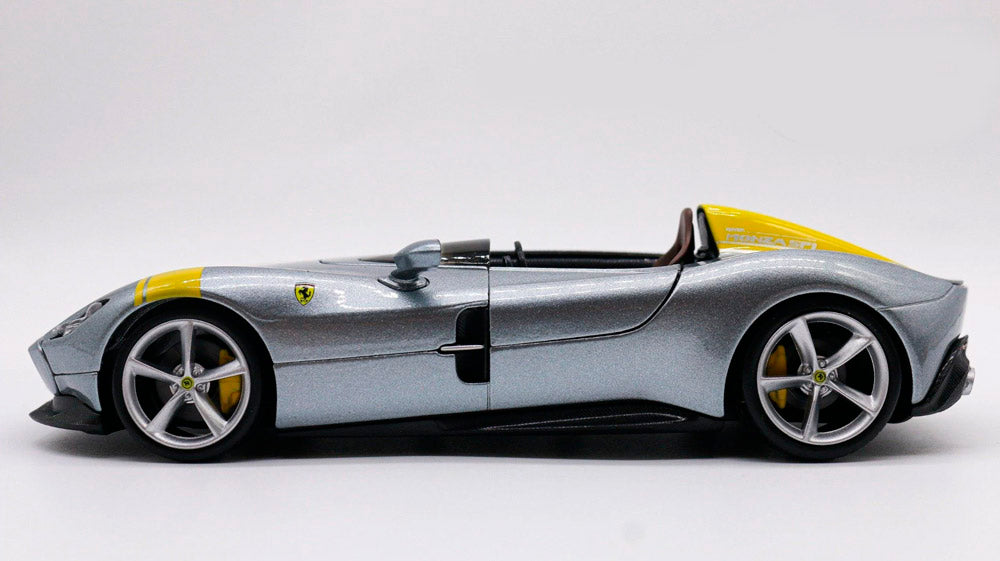 Ferrari Monza em Escala 1:24