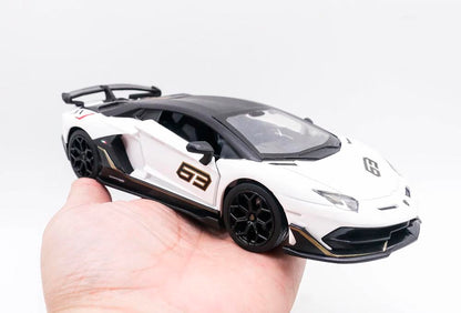 Lamborghini Aventador SVJ63 em Escala 1:24