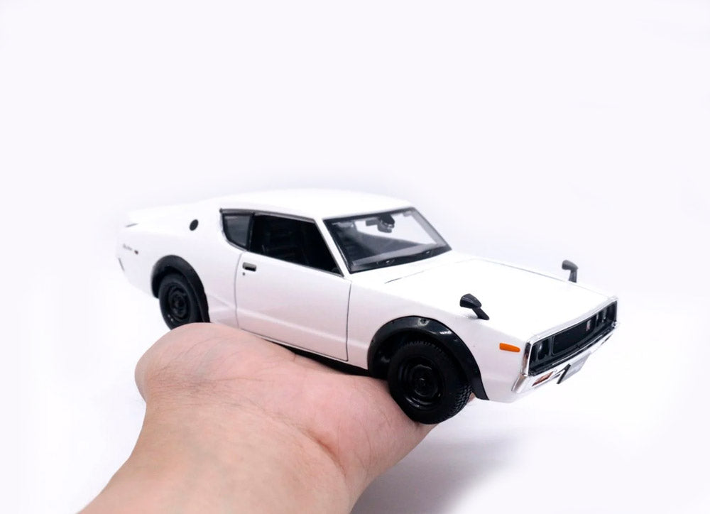 Nissan Skyline 2000 GT-R 1973 em Escala 1:24