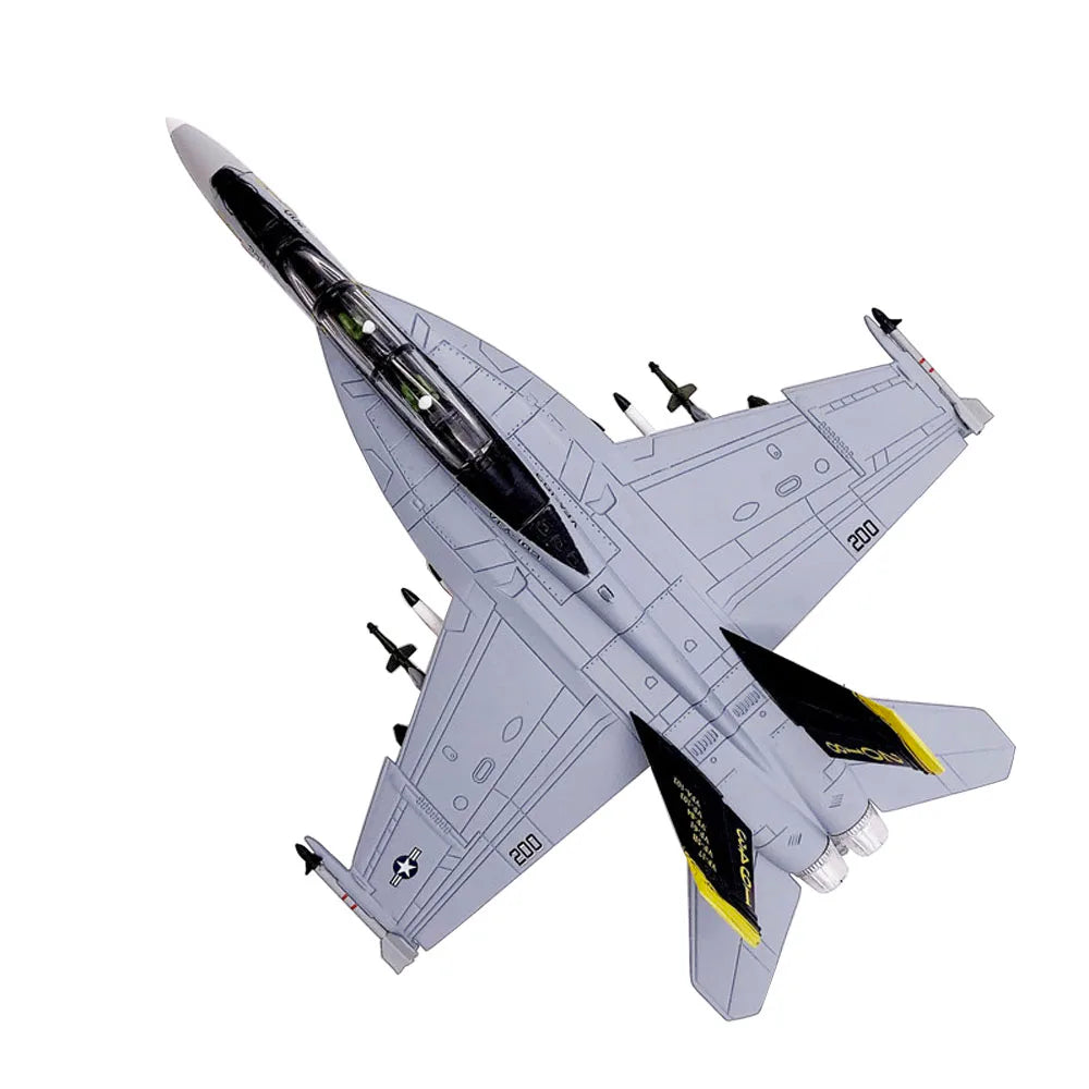 Caça F-18 Hornet em Escala 1:100