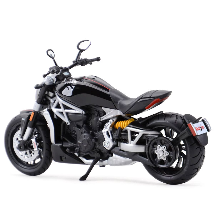 Ducati X Diavel em Escala 1:12