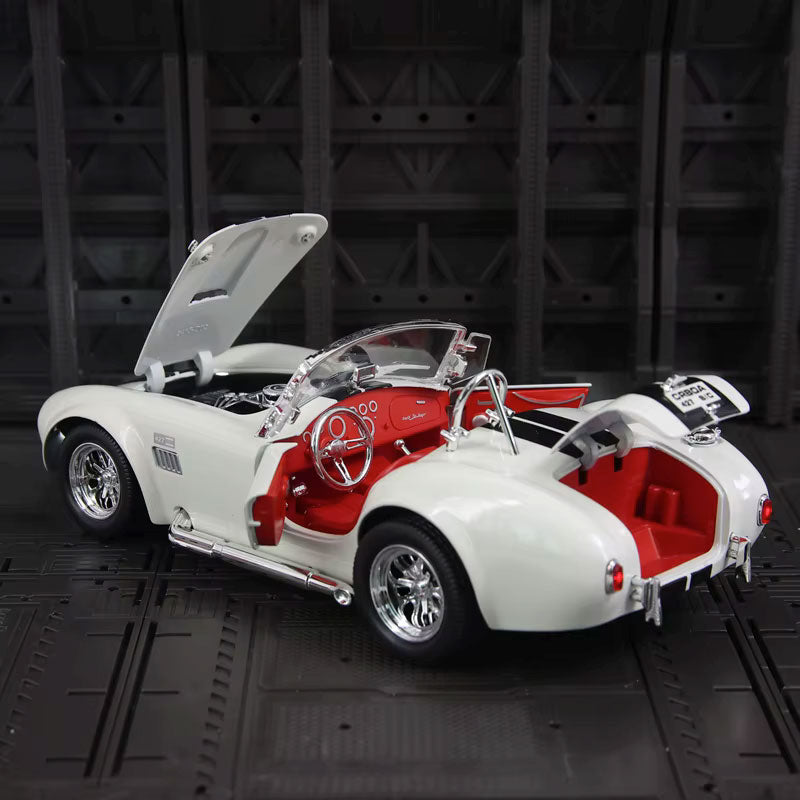 Shelby Cobra 427 S/C 1965 - Réplica em escala 1:24 – Mad Machines