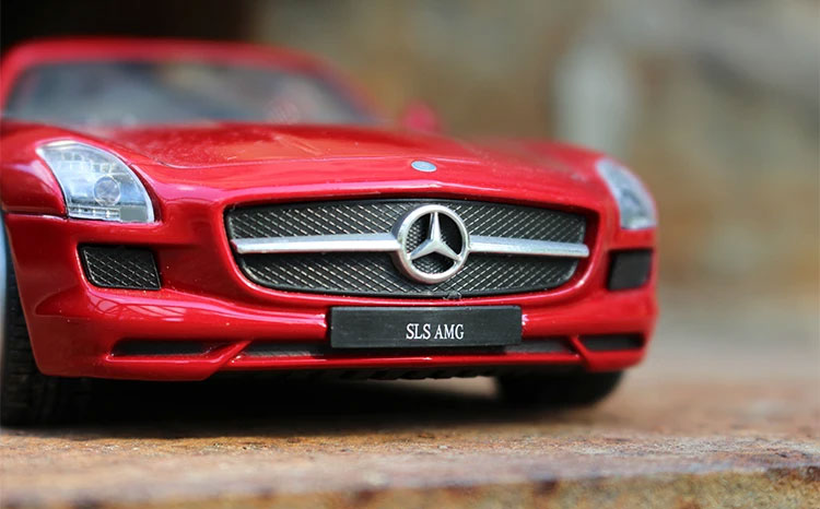 Mercedes SLS AMG em Escala 1:24