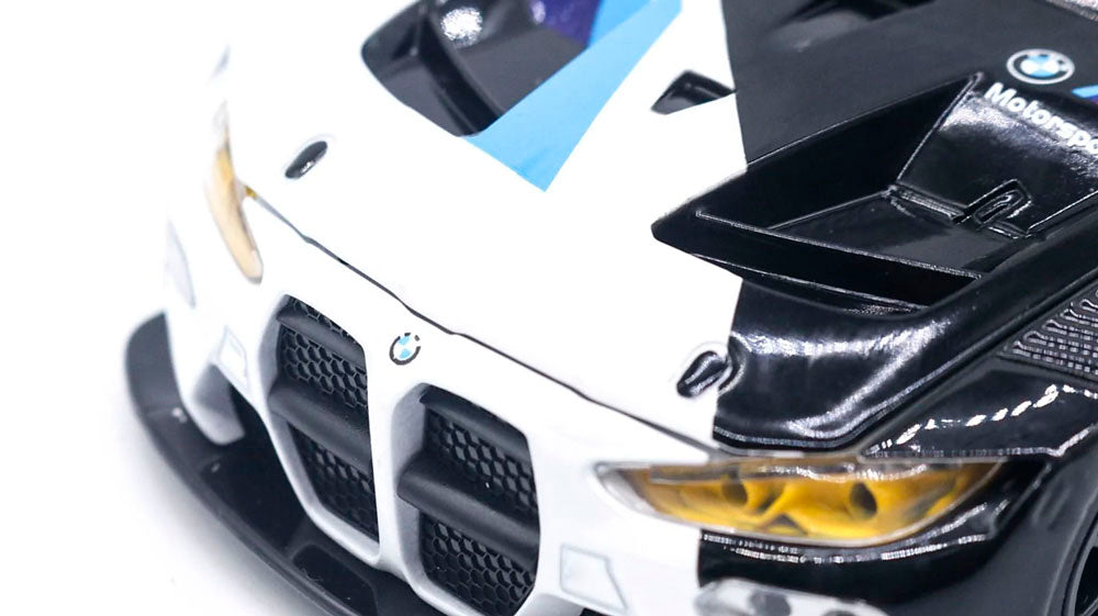 BMW M4 GT3 em Escala 1:24