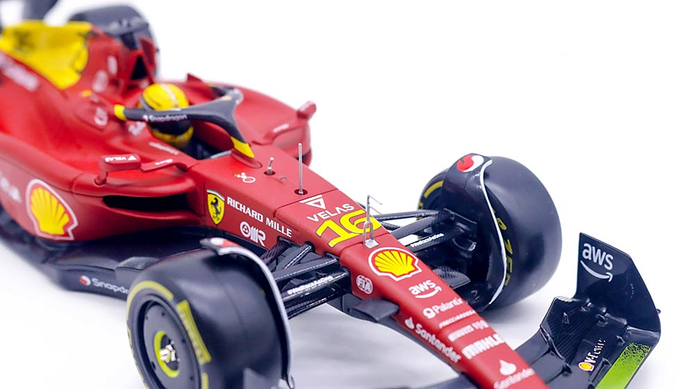 Miniatura Grande de Ferrari F1 - Aniversário de 75 anos (Escala 1:24)