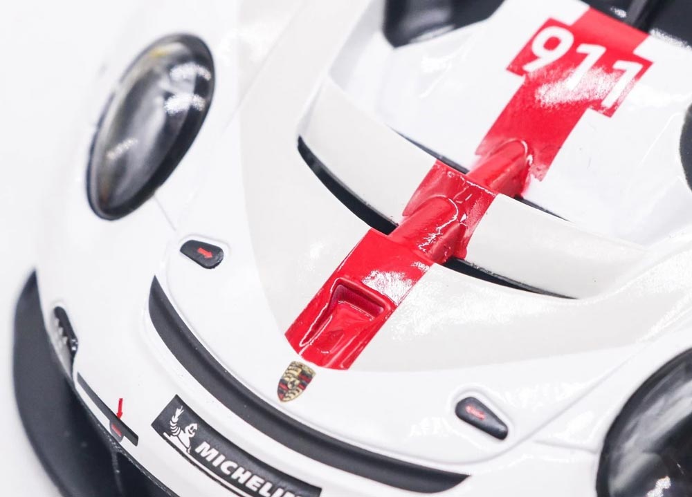 Porsche 911 RSR em Escala 1:24