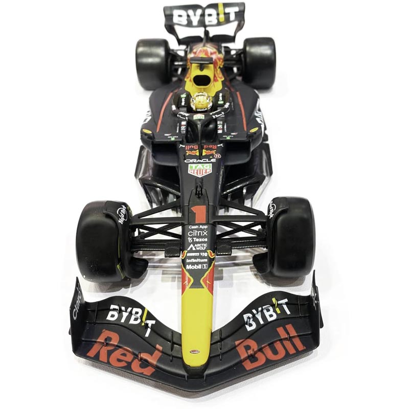 F1 Equipe Red Bull - Modelo RB18 2022 - Escala 1:24