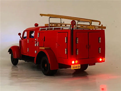 Caminhão de Bombeiros FAW CA-30 de 1964 (Escala 1:32)