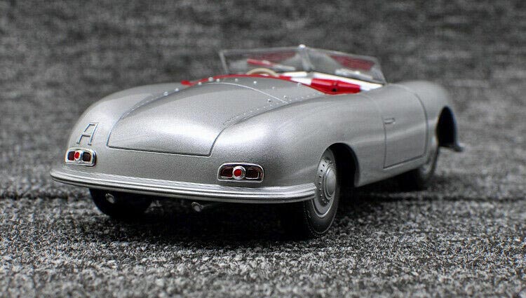 Porsche 356 Nr. 1 (Escala 1:24)