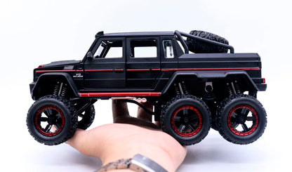 Mercedes G63 AMG Custom 6x6 em Escala 1:22