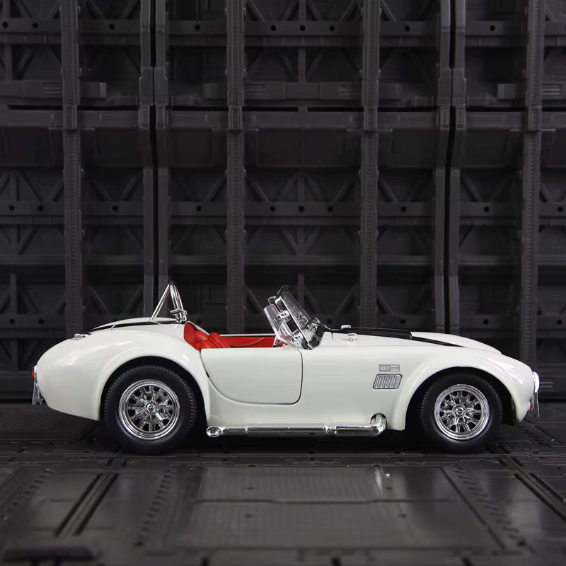 Shelby Cobra 427 S/C 1965 - Réplica em escala 1:24