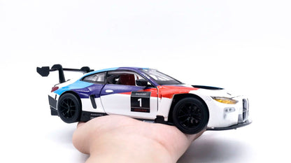 BMW M4 GT3 em Escala 1:24