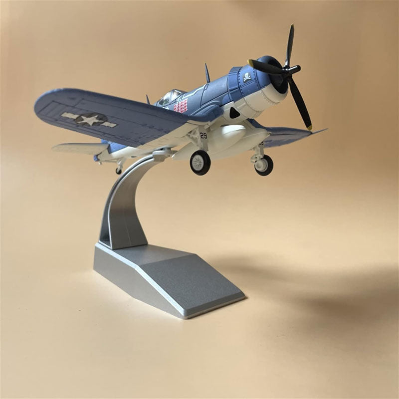 Vought F4U Corsair (Escala 1:72) em Metal