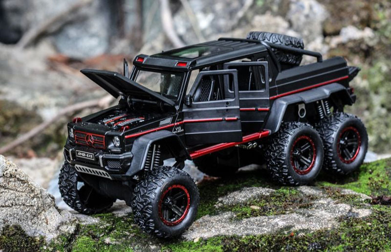 Mercedes G63 AMG Custom 6x6 em Escala 1:22