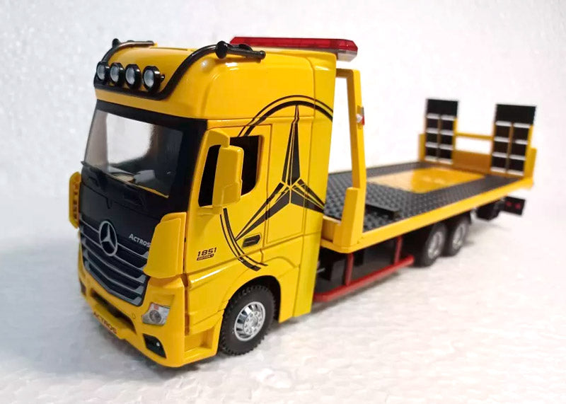 Caminhão de Reboque em Metal Mercedes Actros (Escala 1:24)