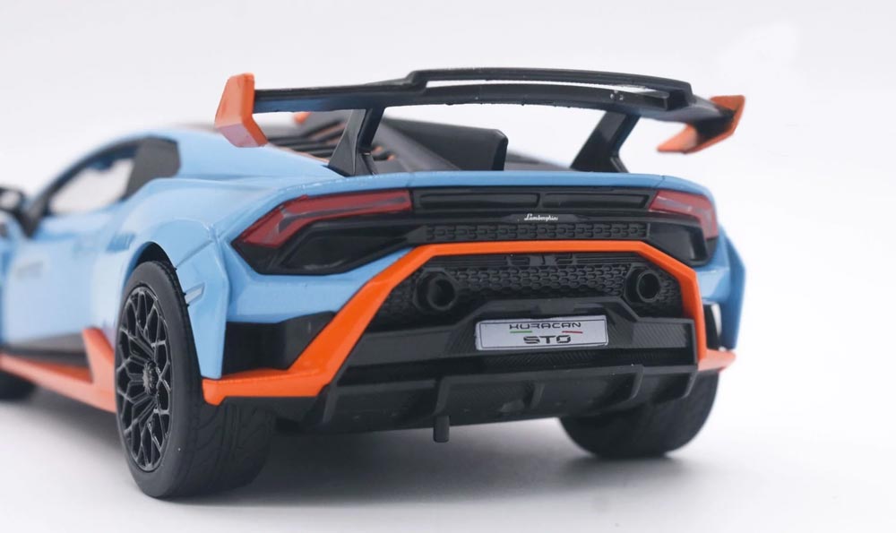 Lamborghini Huracán STO em Escala 1:24