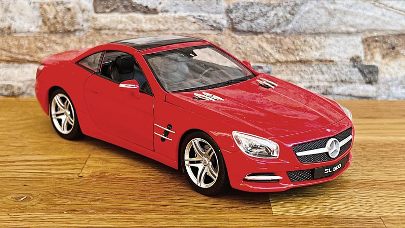 Mercedes SL500 2012 em Escala 1:24