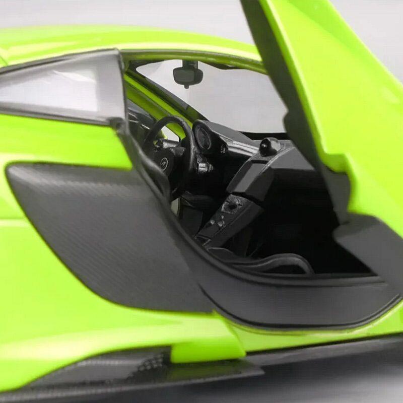 McLaren 675LT Escala 1:24