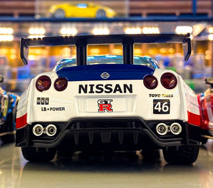 Nissan GTR Track Edition em Escala 1:22