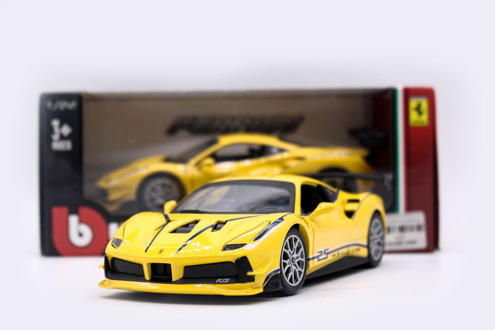 Ferrari 488 Challenge 1:24 Amarela