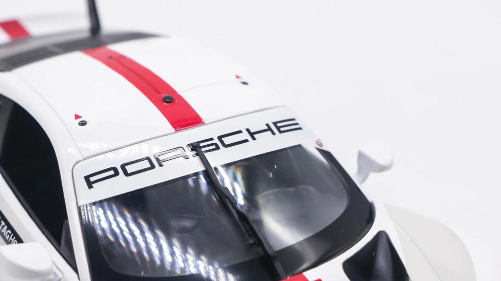 Porsche 911 RSR em Escala 1:24