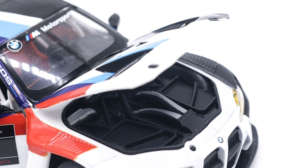 BMW M4 GT3 em Escala 1:24