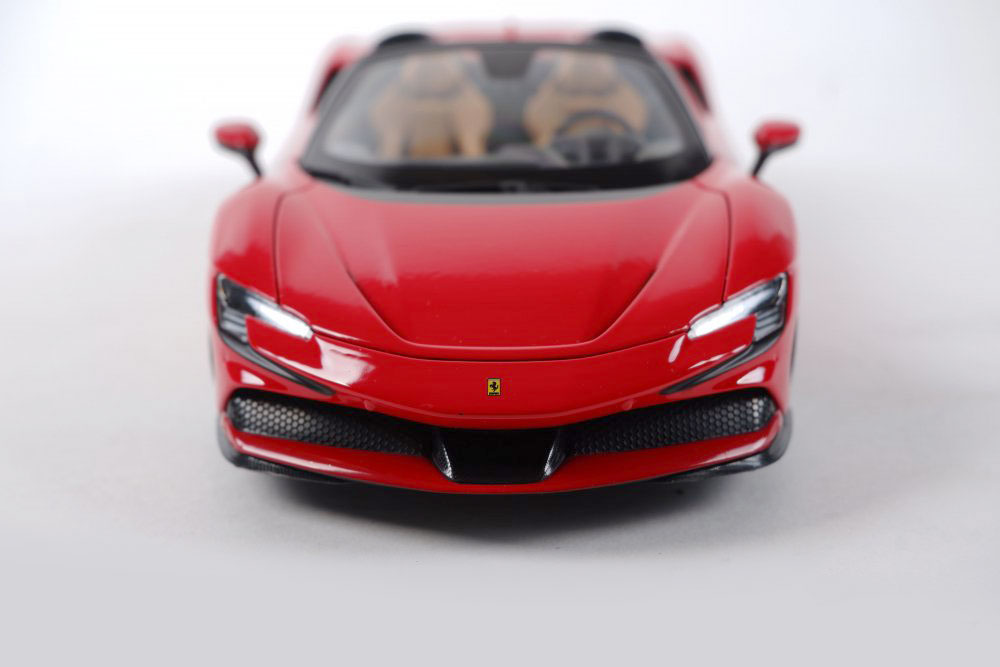 Ferrari SF90 Spider (Escala 1:18)