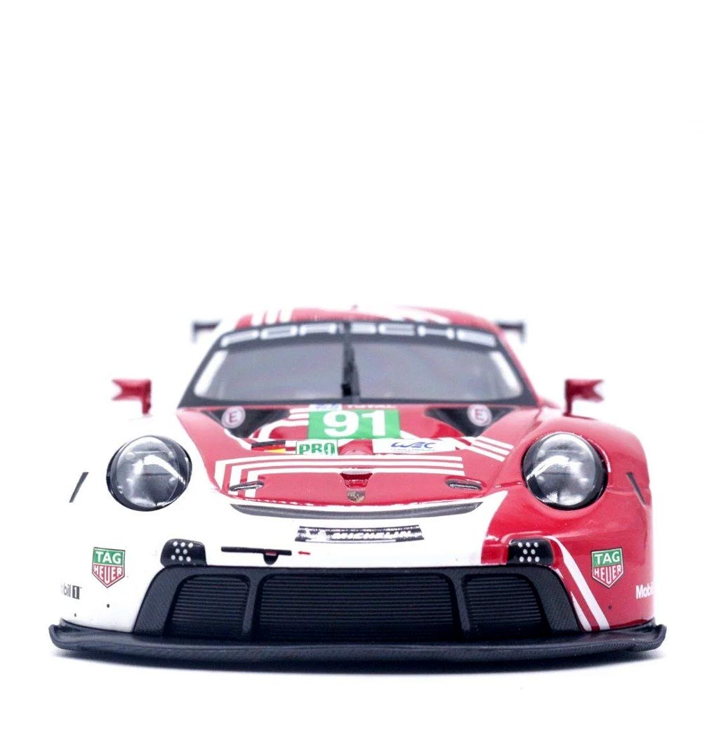 Porsche 911 RSR em Escala 1:24