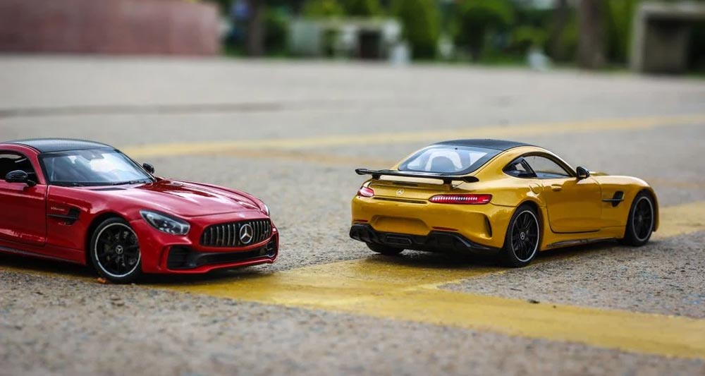 Mercedes AMG GT R em Escala 1:24