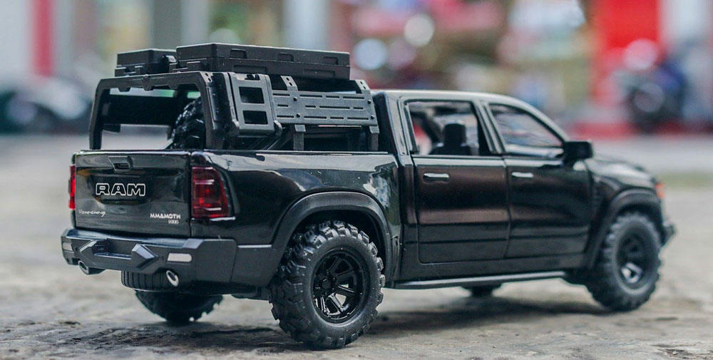 Dodge RAM 1000 TRX em Escala 1:32