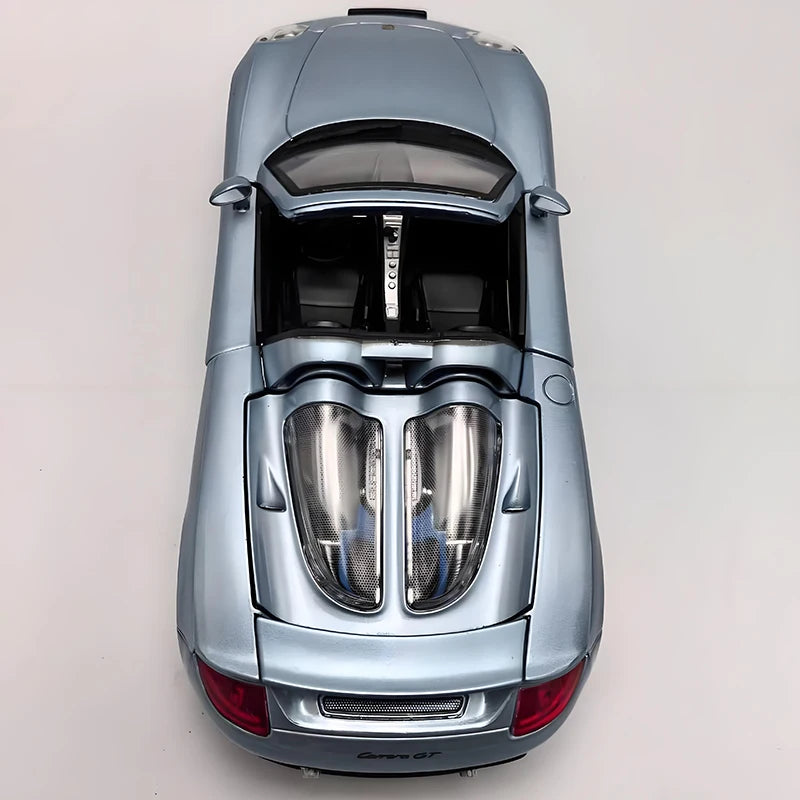 Porsche 911 Carrera GT em Escala 1:24