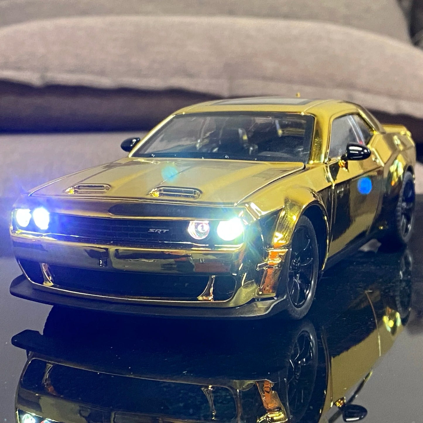 Dodge Challenger SRT Hellcat 1:24