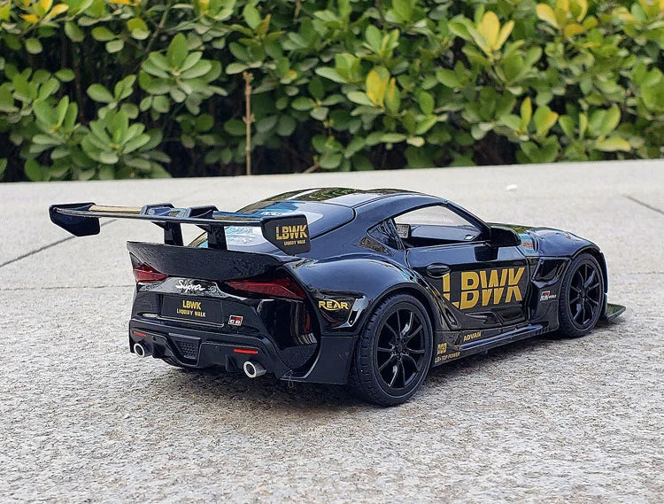 Toyota GR Supra Racing em Escala 1:24