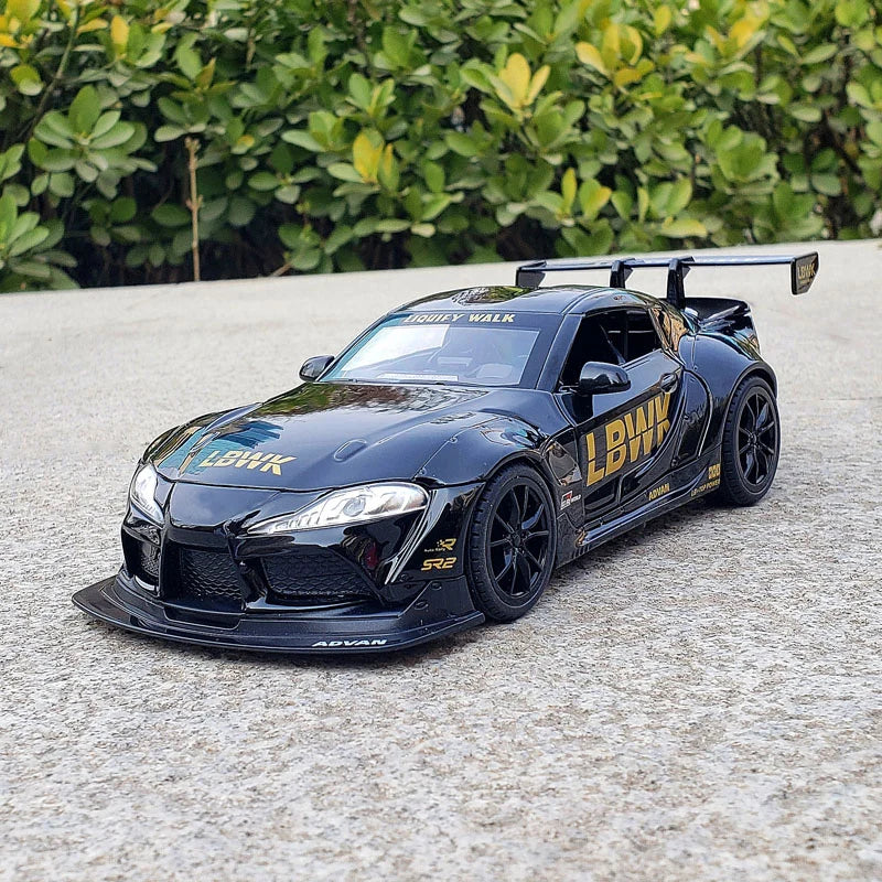 Toyota GR Supra Racing em Escala 1:24