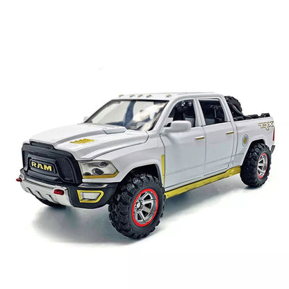 Dodge RAM em Escala 1:32