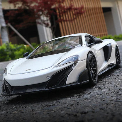 McLaren 675LT Escala 1:24