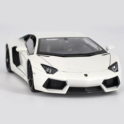 Lamborghini Aventador LP700-4 1:24