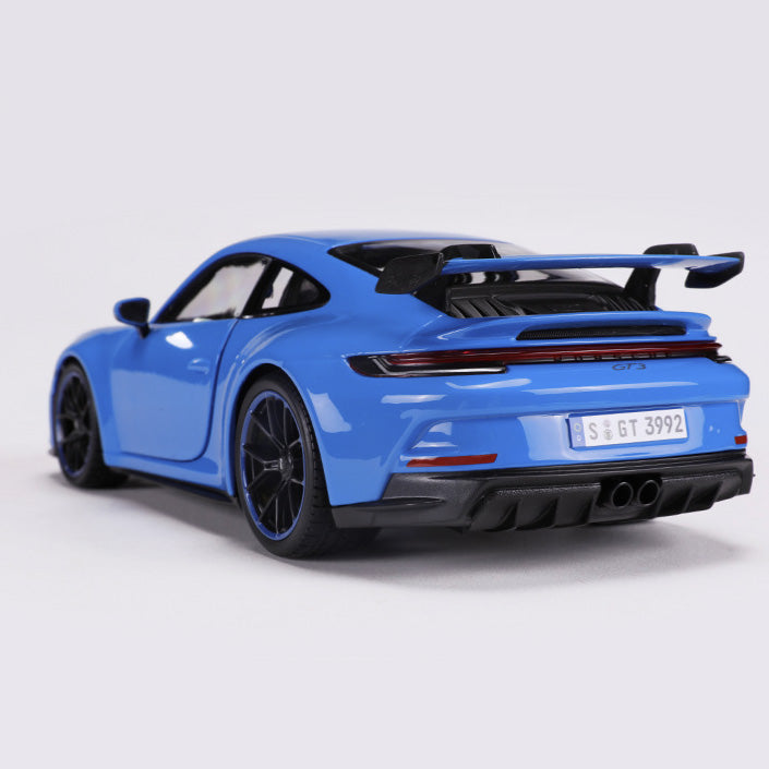 Porsche 911 GT3 (992) 2022 (Escala 1:18)