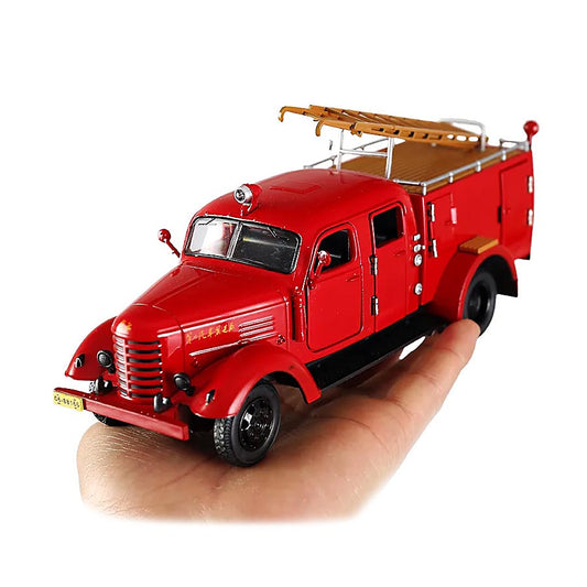 Caminhão de Bombeiros FAW CA-30 de 1964 (Escala 1:32)