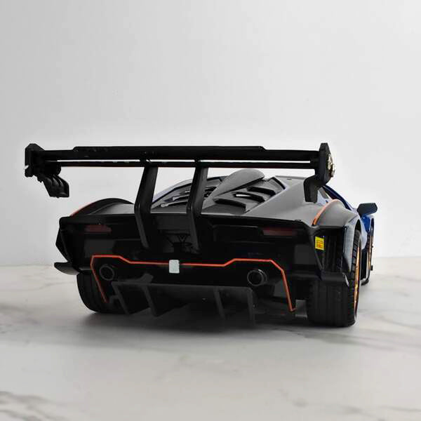 Lamborghini Essenza SCV12 em Metal (Escala 1:24)