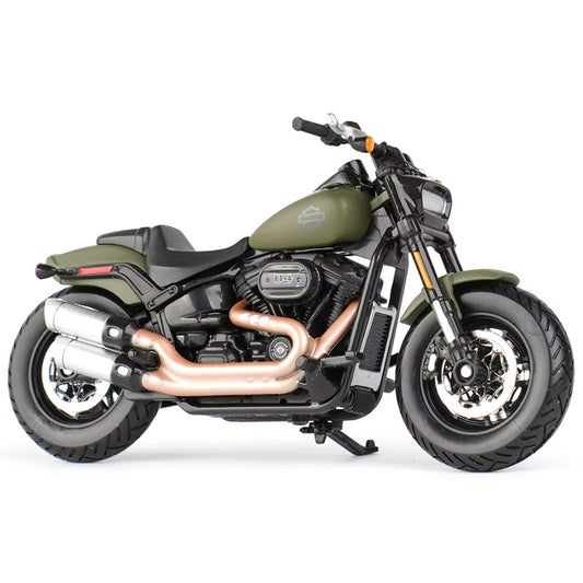 Harley-Davidson Fat Bob 114 em Escala 1:18