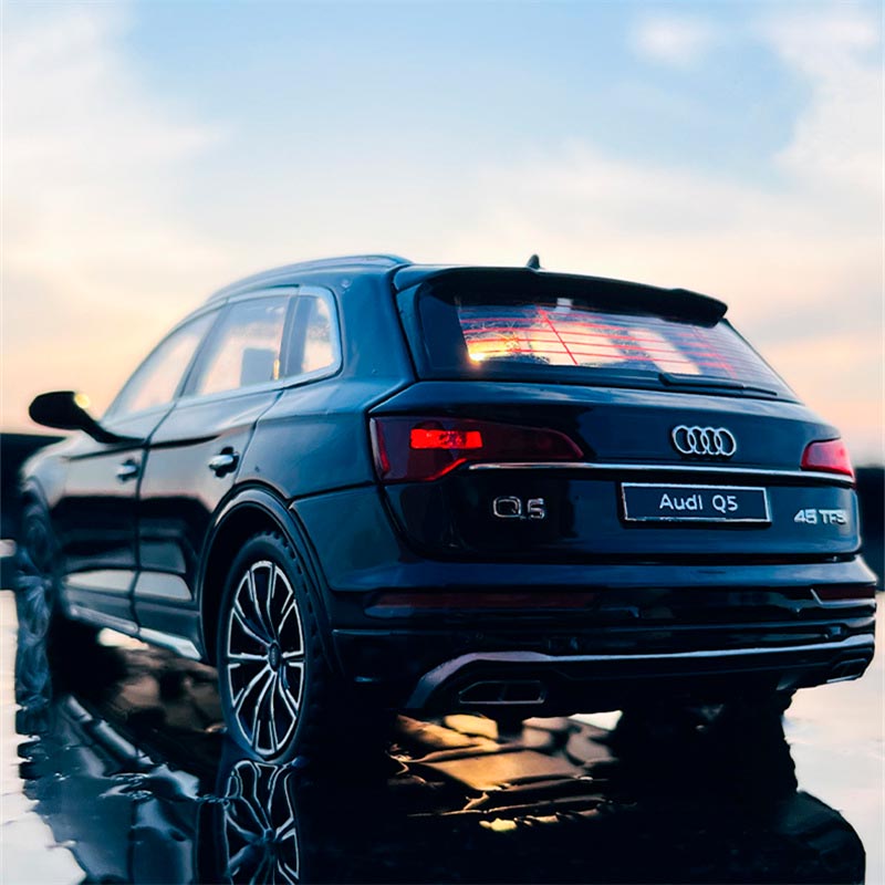 Audi Q5 em Escala 1:24