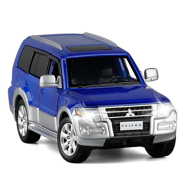 Miniatura de Mitsubishi Pajero (Escala 1:32)