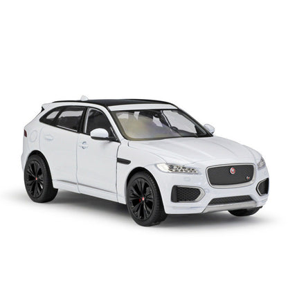 Jaguar F-PACE (Escala 1:24)