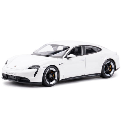 Porsche Taycan Turbo S (Escala 1:24)