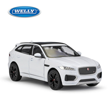 Jaguar F-PACE (Escala 1:24)