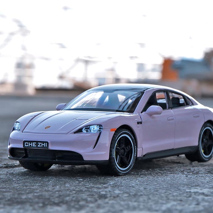 Miniatura de Porsche Taycan Coupé (Escala 1:32)