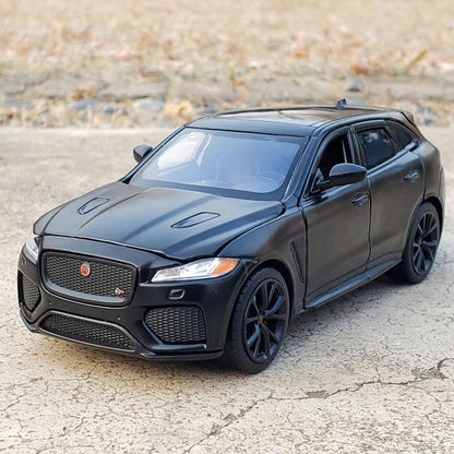 Miniatura de Jaguar F-PACE (Escala 1:32)